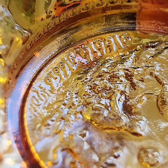 VTG. Mother Goose Nursery Rhymes, Tiara Amber Glass, Children's Plates. - Picture 11 of 16